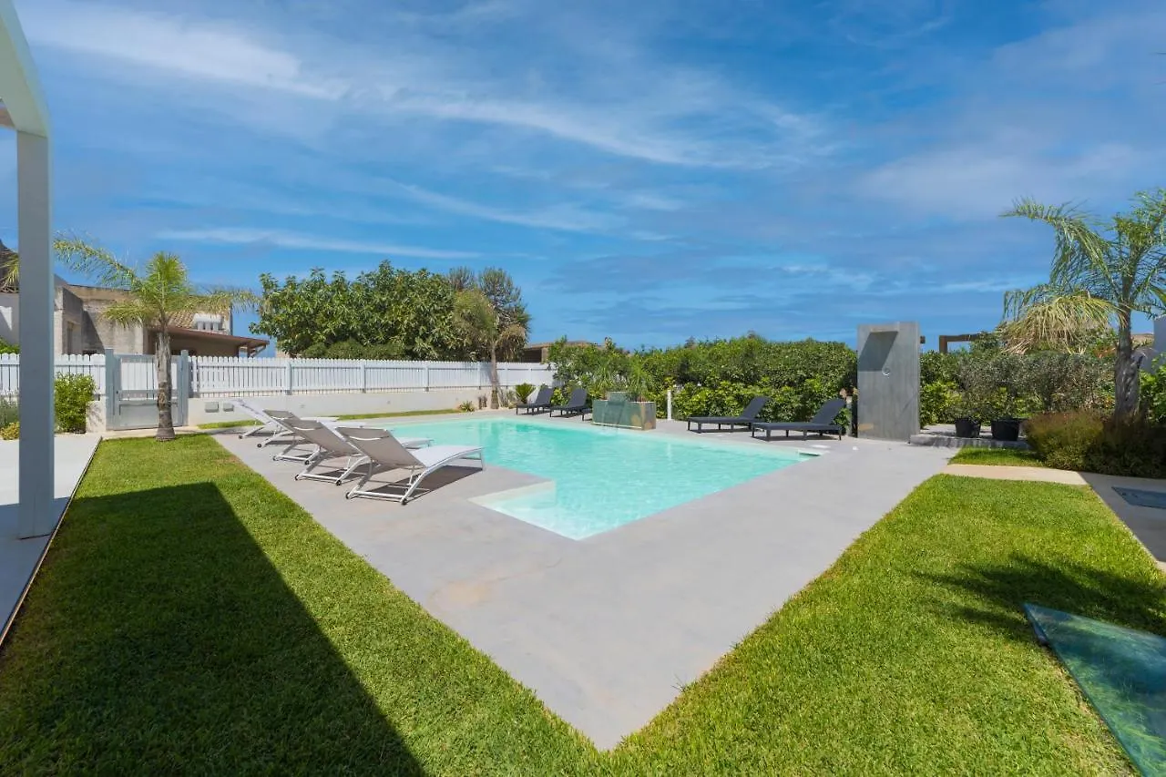Villa White Luxury Residence Marsala Vakantiehuis