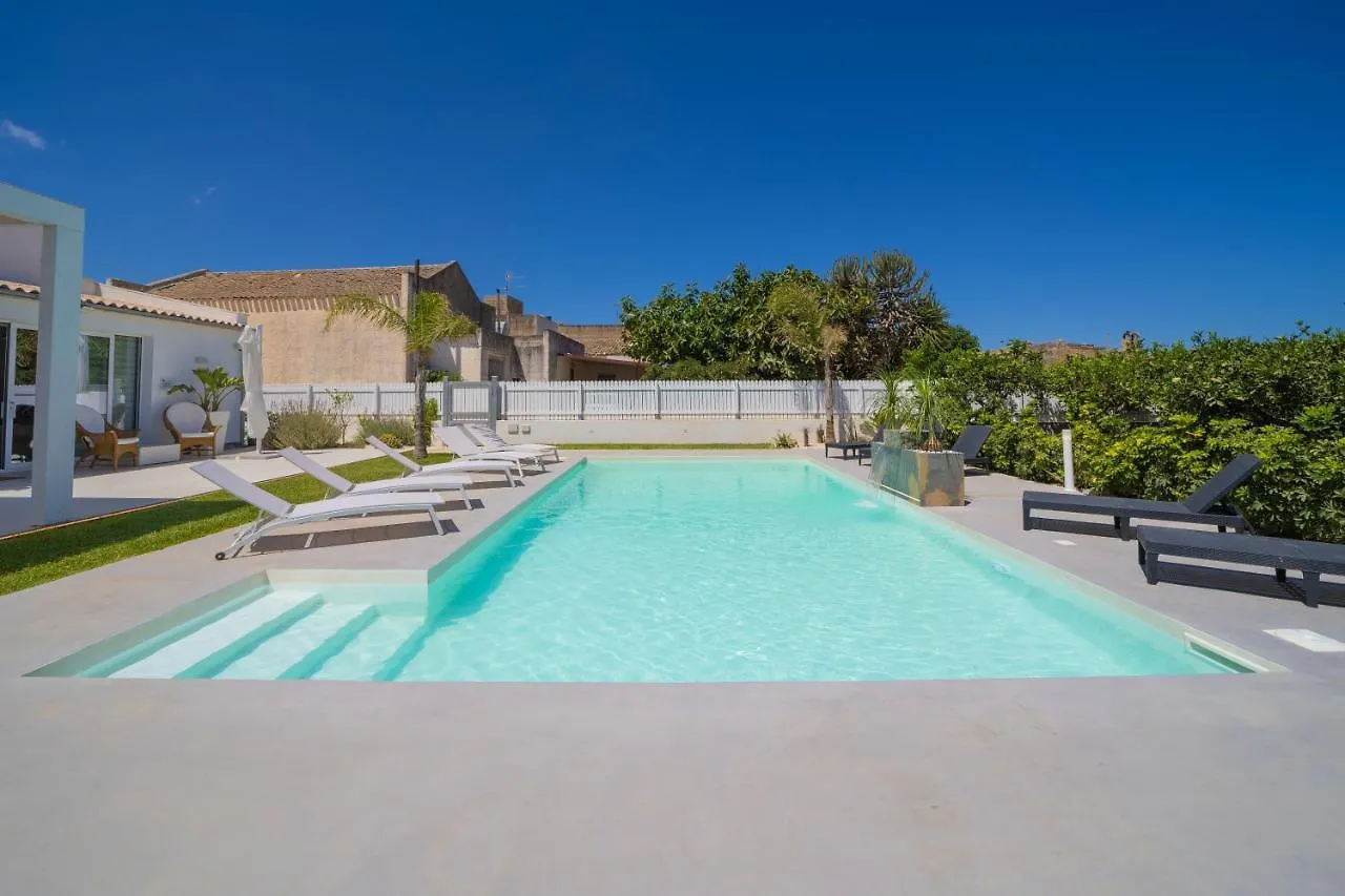 Villa White Luxury Residence Marsala Tatil Evi